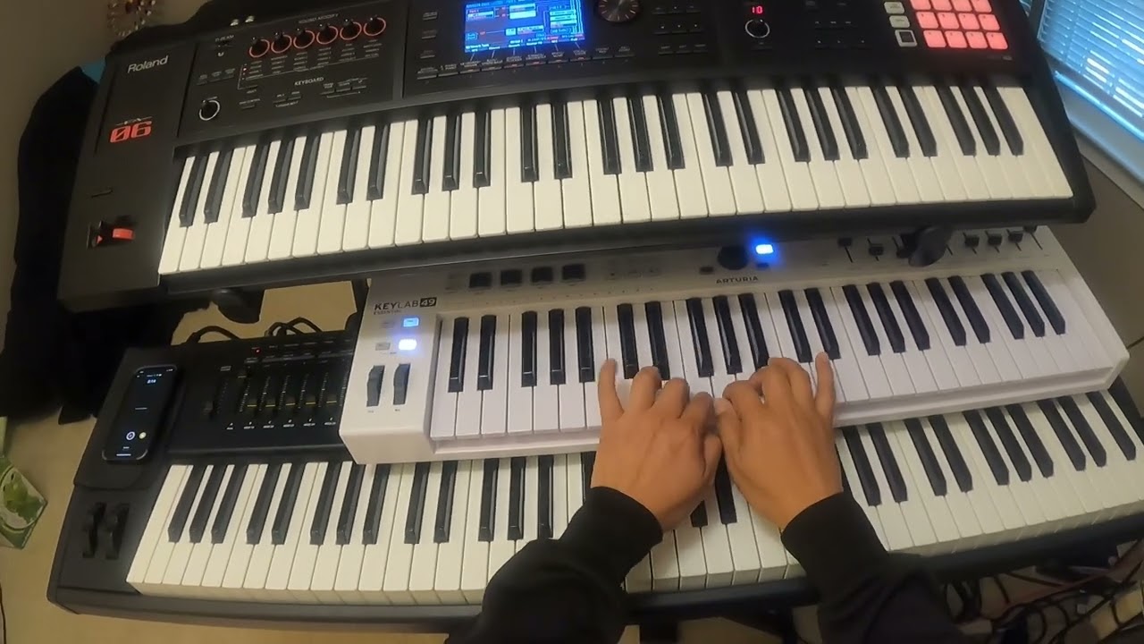 cara triste en el teclado